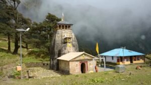Madhyamaheshwar Temple trek